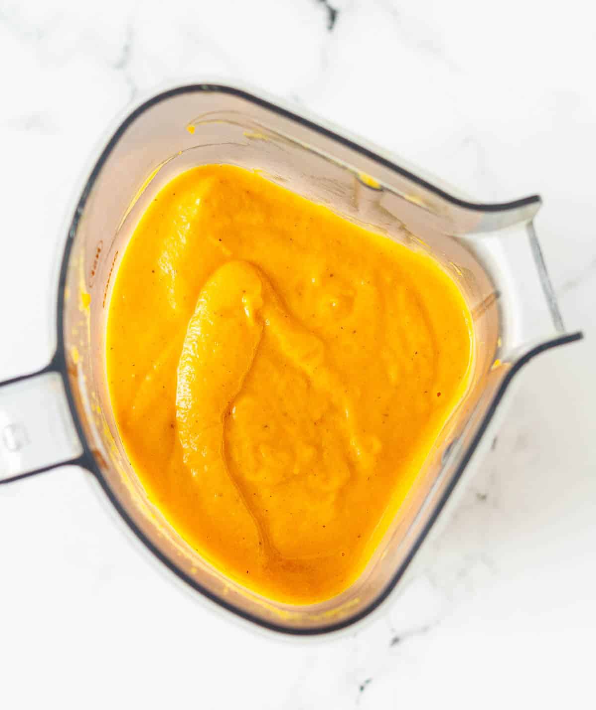 blended roasted vegetables in a blender jar.