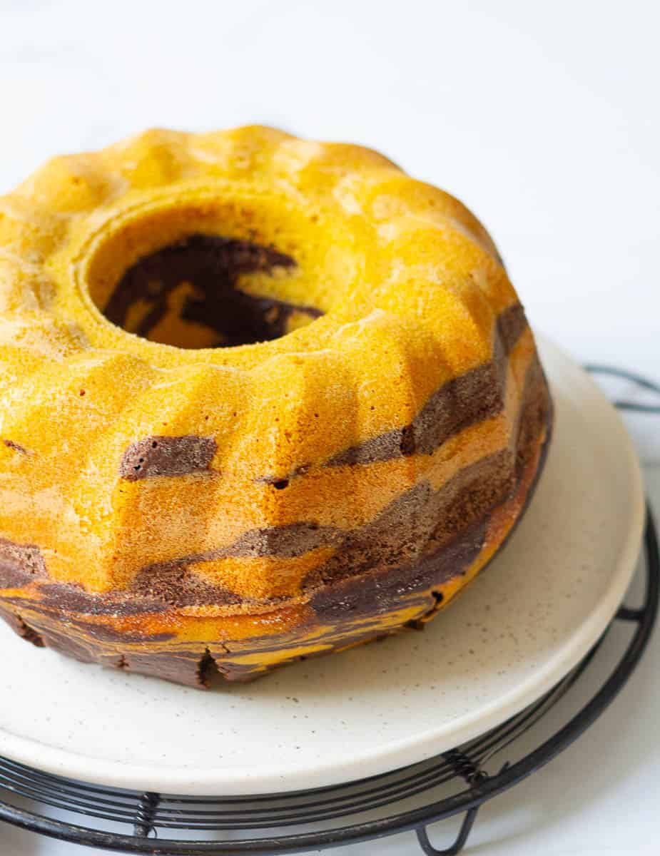 Pumpkin Swirl Cake