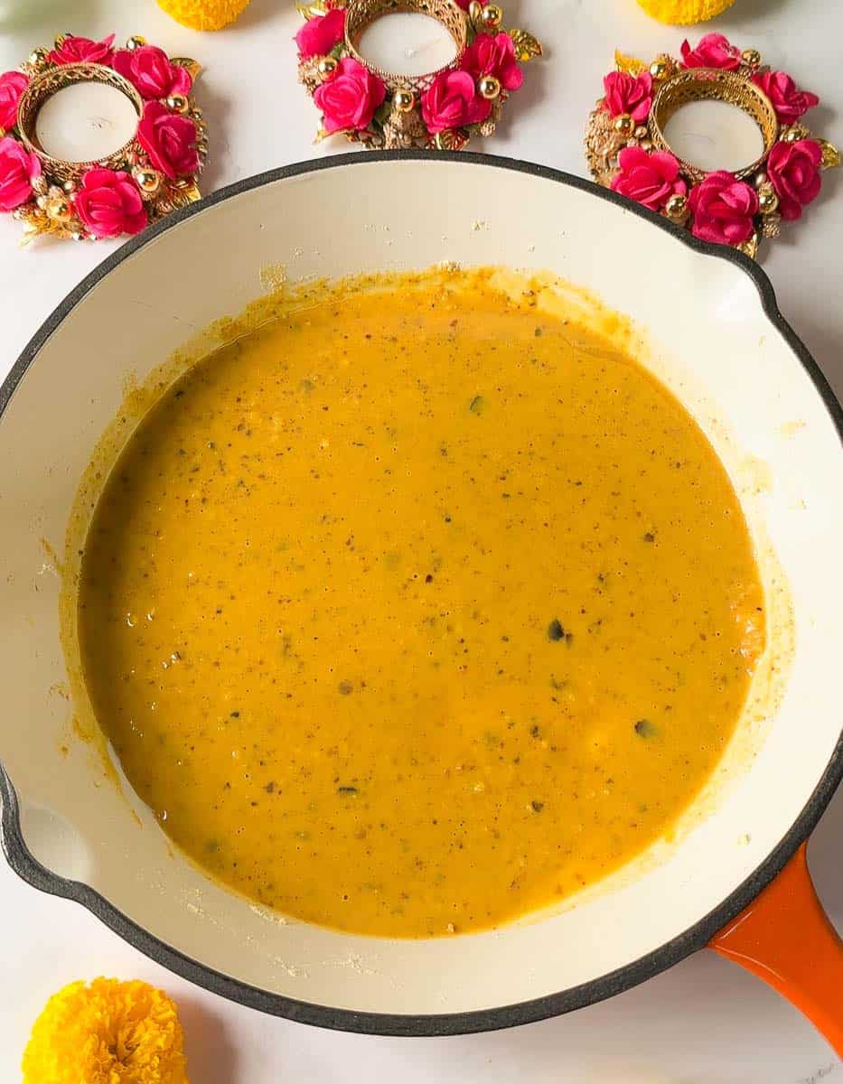 roasted ghee and besan mixture