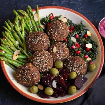 Baked Red Rice Falafels with beetroot hummus