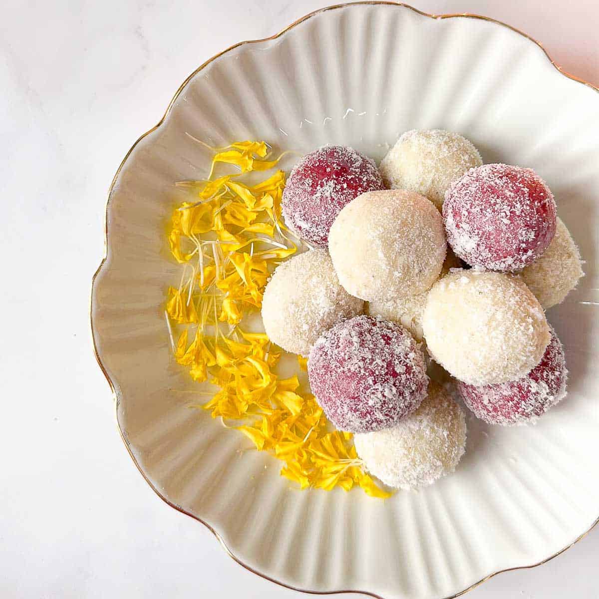 Coconut Ladoo