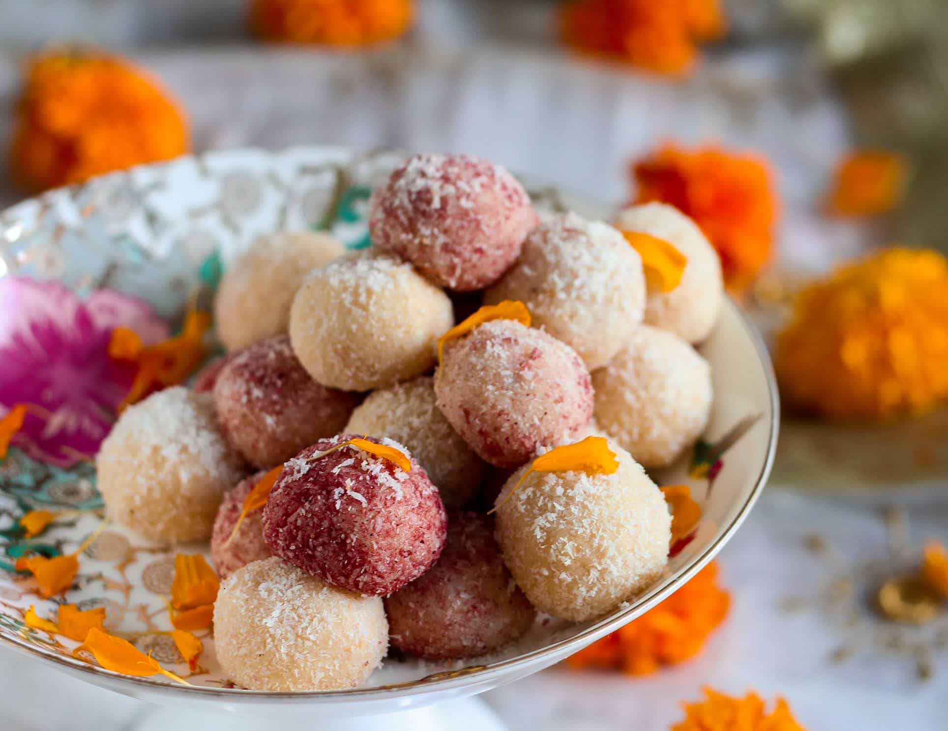 Easy Coconut Ladoo | Nariyal ka Ladoo
