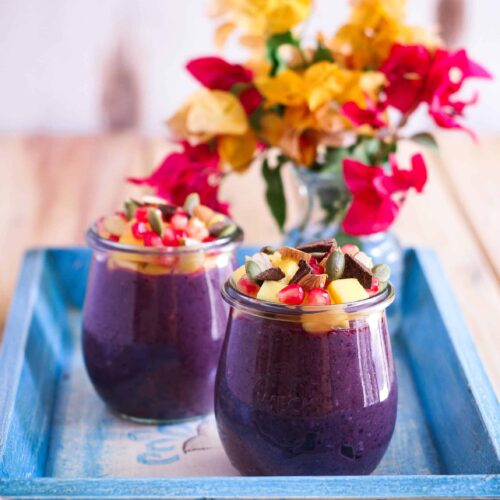 Blueberry Overnight Oats healthy delicious easy breakfast vegetarian Mother's Day