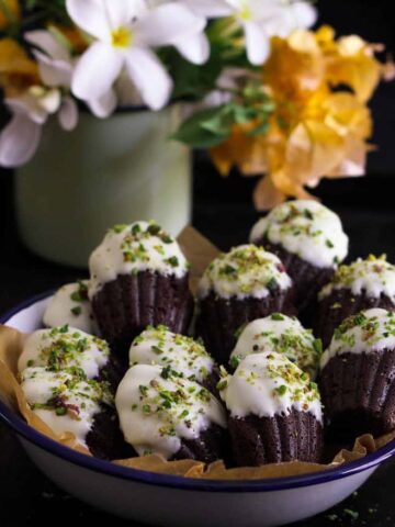 Chocolate madeleines