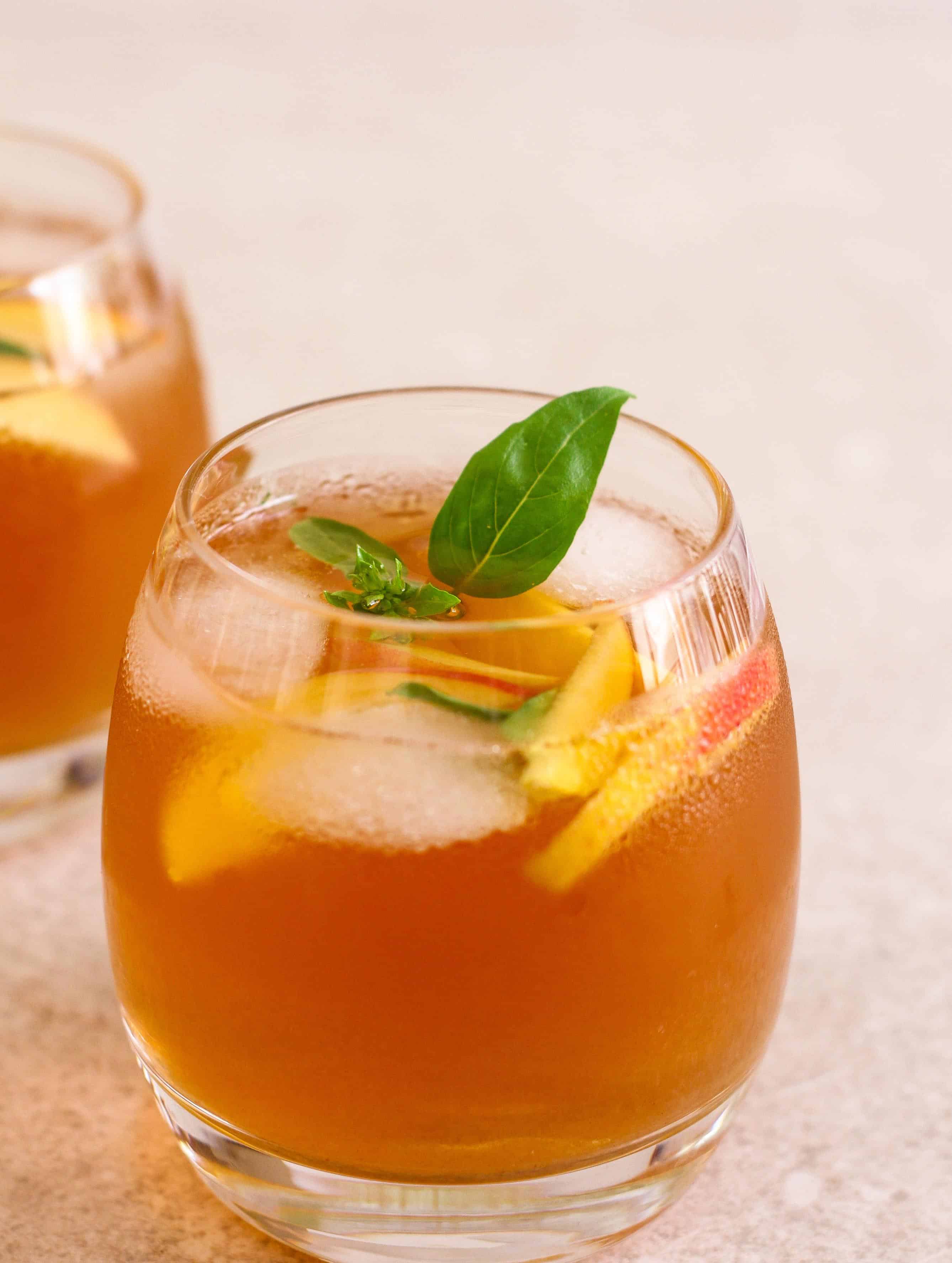 Cold Brewed Peach Iced Tea Peach Iced Tea cold brew summer drink fruits