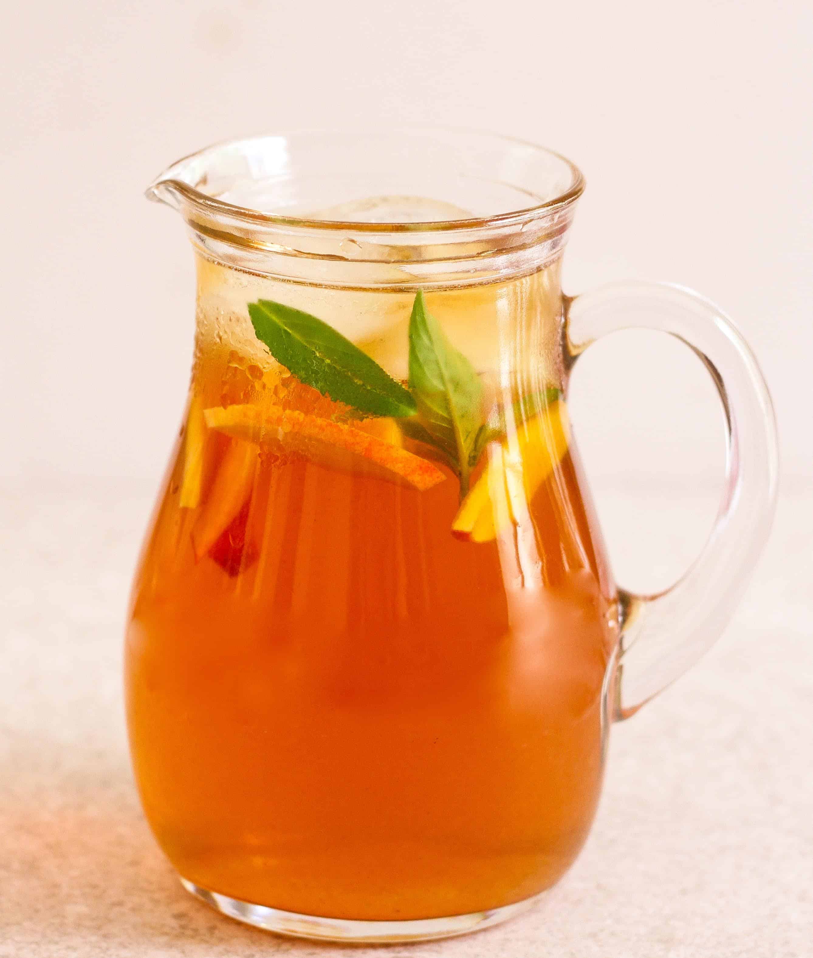 Cold Brewed Peach Iced Tea Peach Iced Tea cold brew summer drink fruits