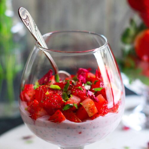 Strawberry Rose Chia Pudding glutenfree easy healthy recipe