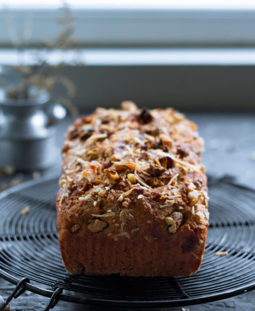 Coconut Banana Bread | Easy vegan recipe