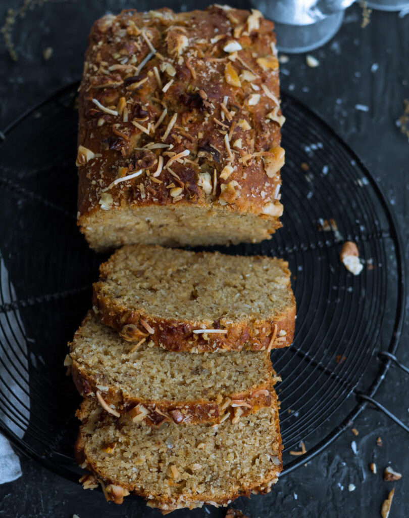 Coconut Banana Bread | Easy vegan recipe