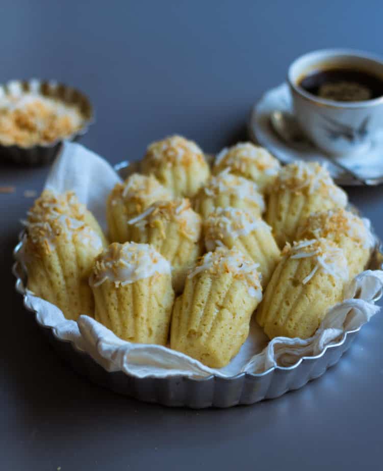 Coconut Ginger Madeleines | Easy vegen coconut madeleines recipe