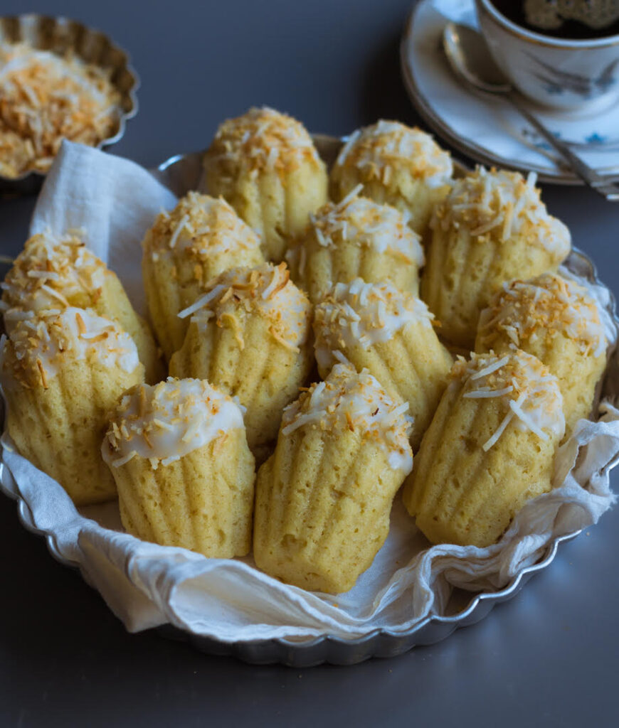 Coconut Ginger Madeleines | Easy vegen coconut madeleines recipe