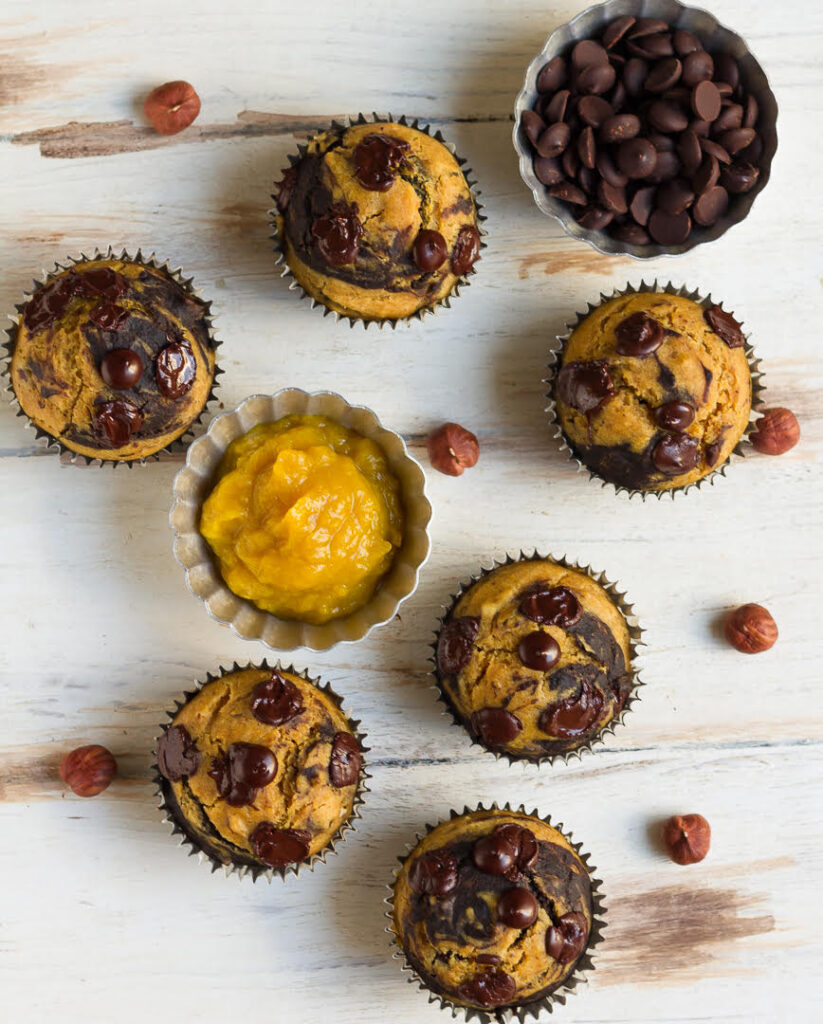 Chocolate Pumpkin Swirl Muffins | Easy vegan pumpkin muffin recipe