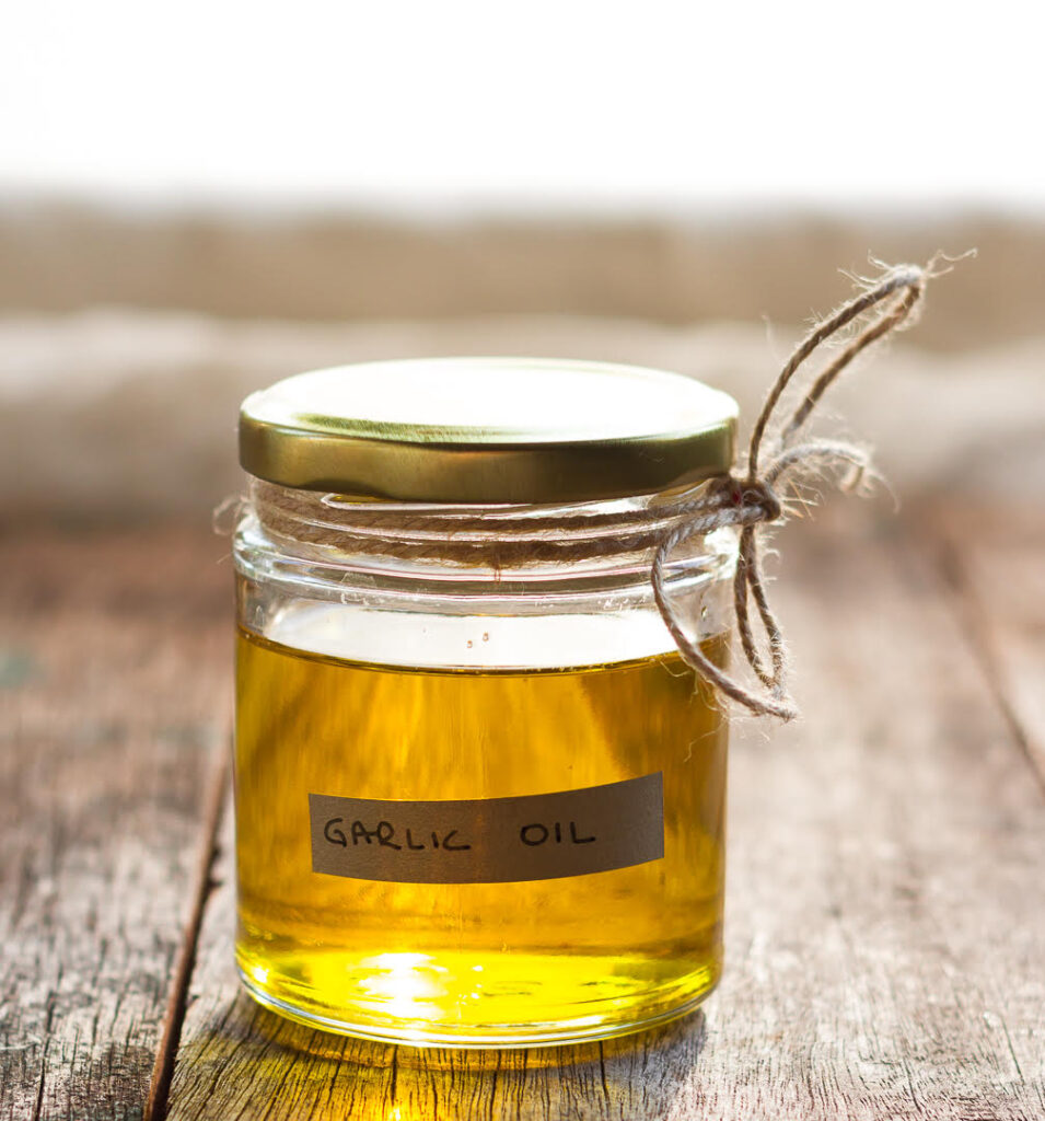Garlic Oil | DIY Infused OIls | Easy Homemade Flavored Oils