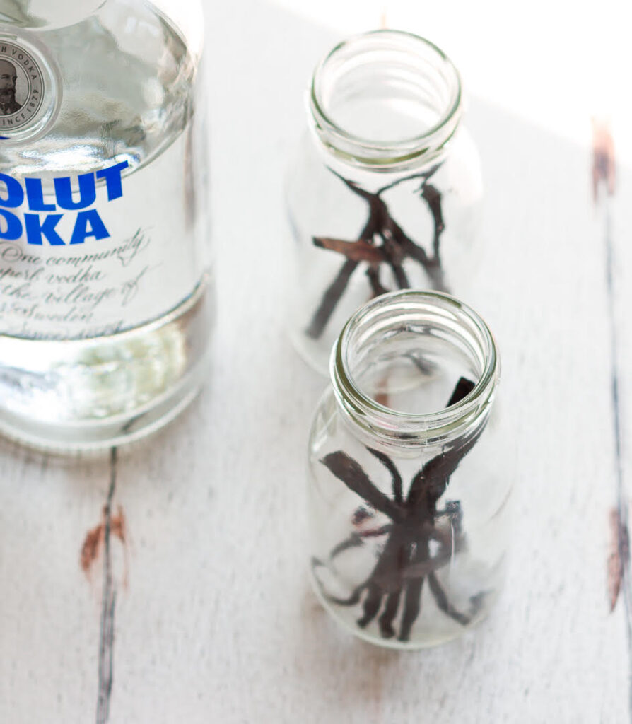 Homemade Vanilla Extract | How to make vanilla extract