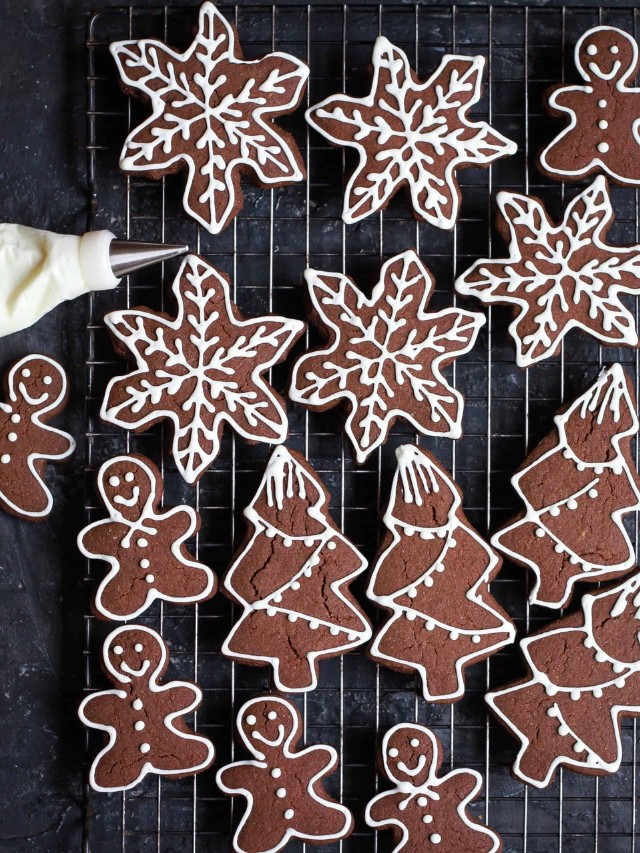 gingerbread cookies on a cookie tray