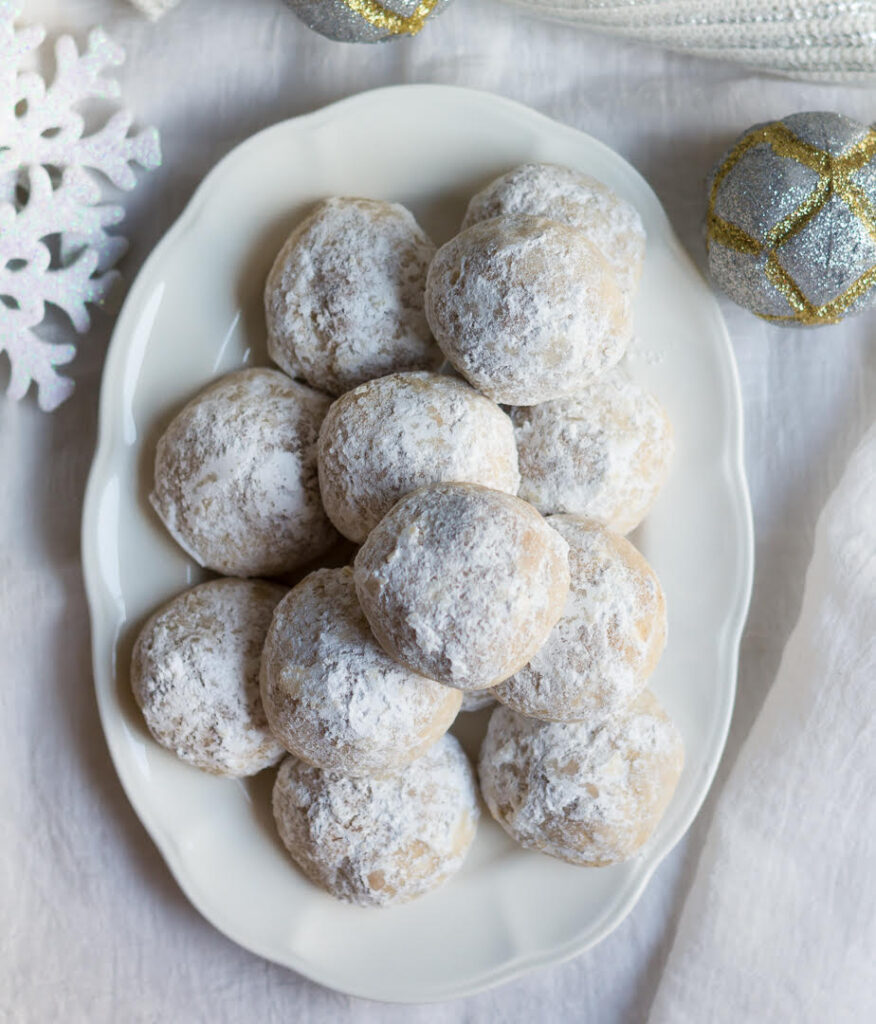 Mexican Wedding Cookies | Easy eggless Holiday cookie recipe