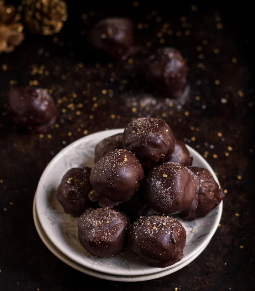 No-Bake Gingersnap Balls | Fun easy kid- friendly recipe