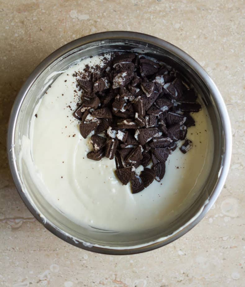Oreo Cheesecake | Easy baked Oreo cheesecake recipe