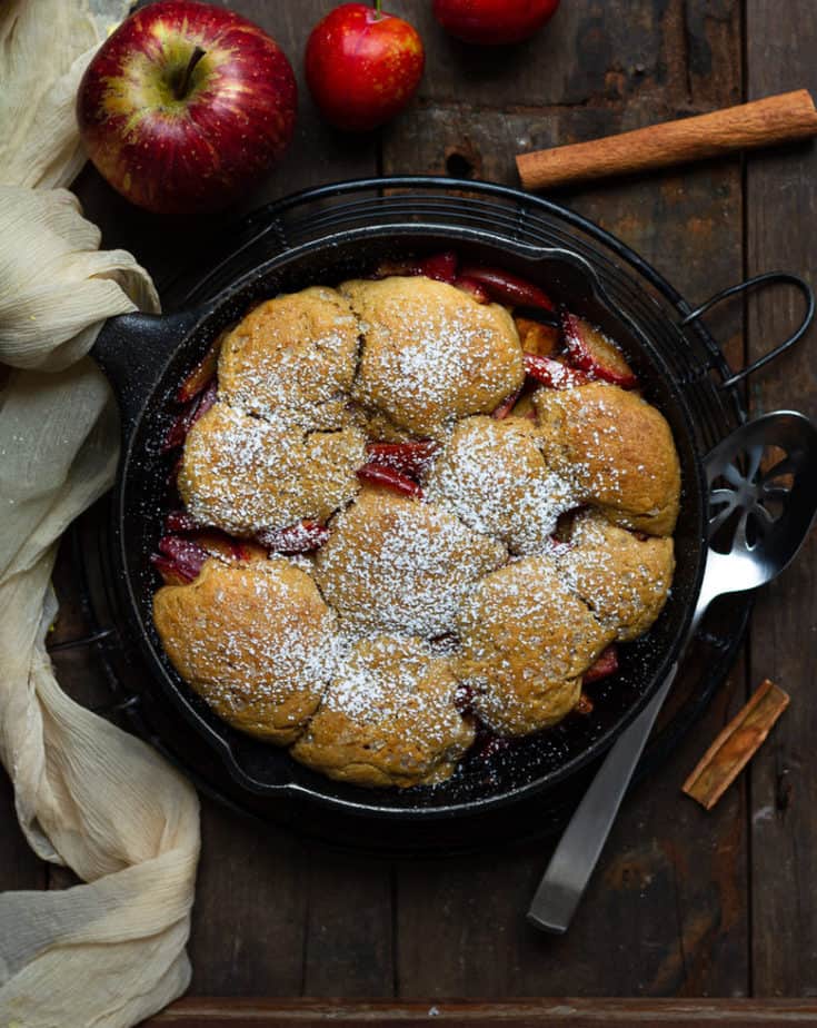 Easy Plum and Apple Cobbler | Easy vegan plum cobbler recipe