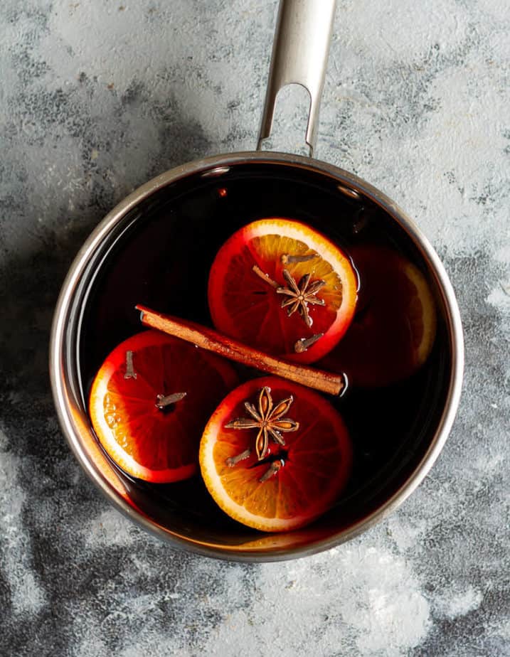 Making the mulled wine