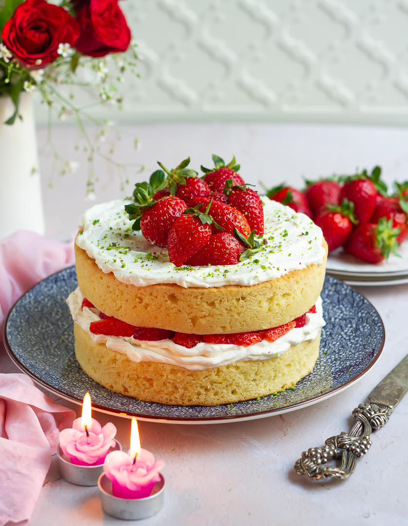 Victoria Sponge Cake | Strawberry Victoria Sponge Cake Recipe
