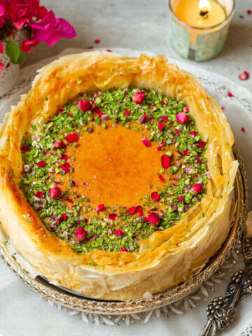 Baklava cheesecake