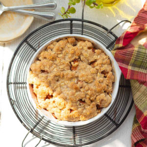 Easiest Vegan Apple Crisp Recipe