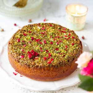 Easy Baklava Cake Recipe