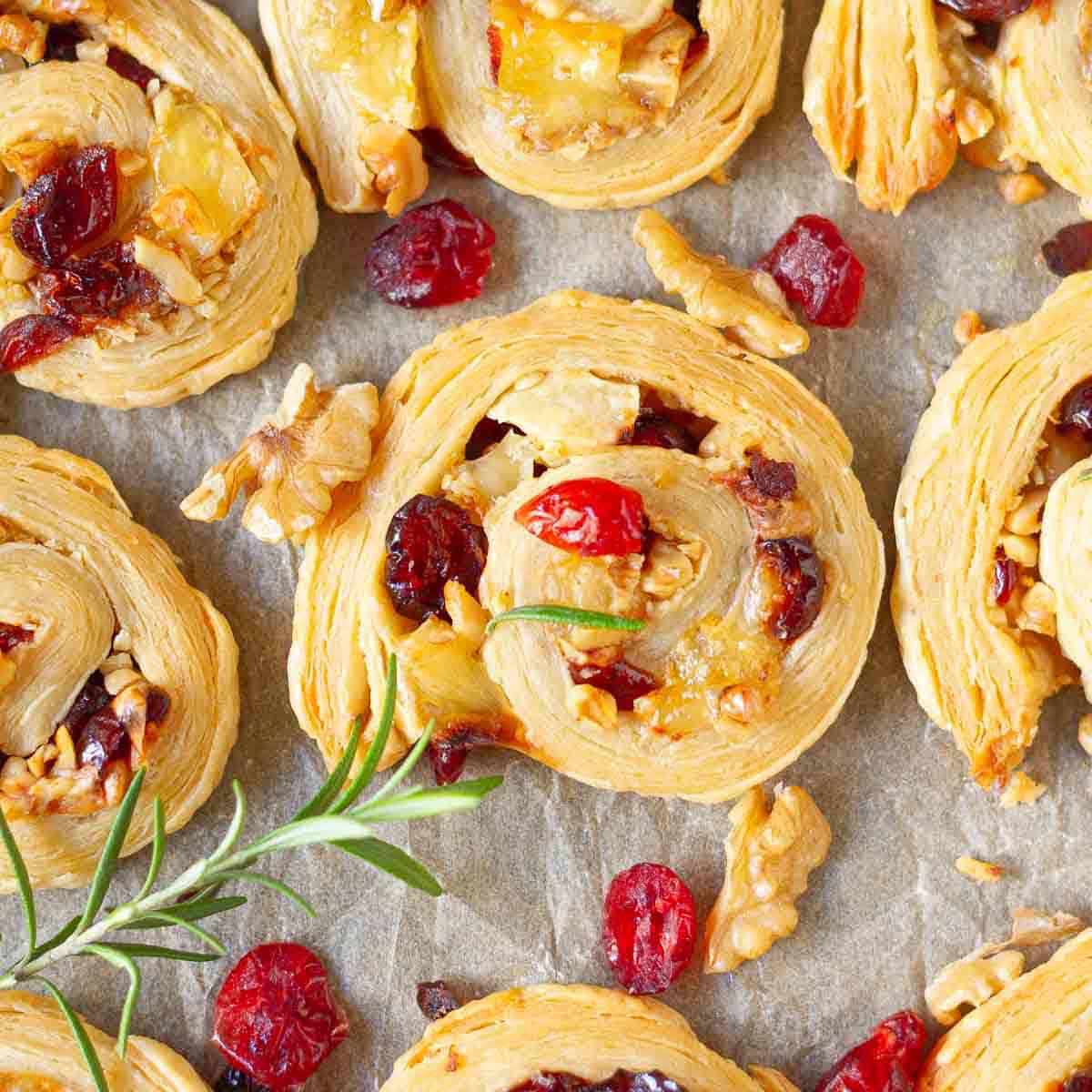 Cranberry Brie Puff Pastry Bites.