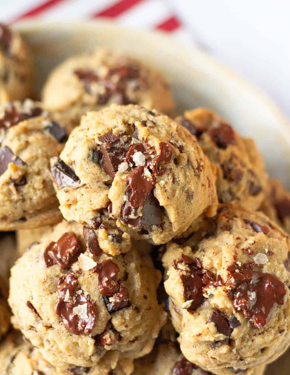 Easy Mint Chocolate Chip Cookies Recipe