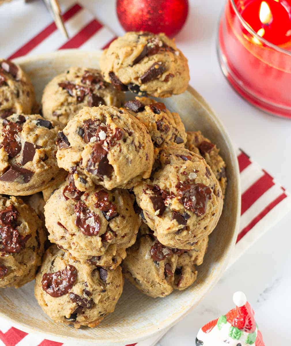Easy Mint Chocolate Chip Cookies