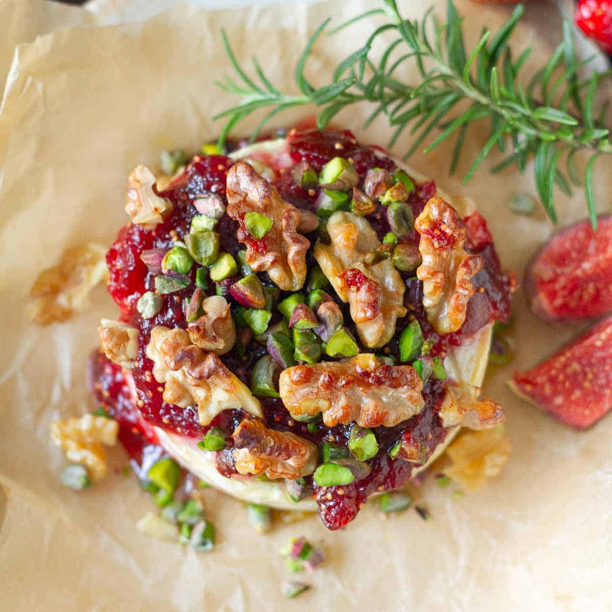Easy Baked Brie with Fig Jam
