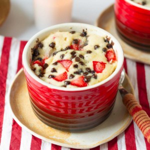 Easy Strawberry Mug Cake