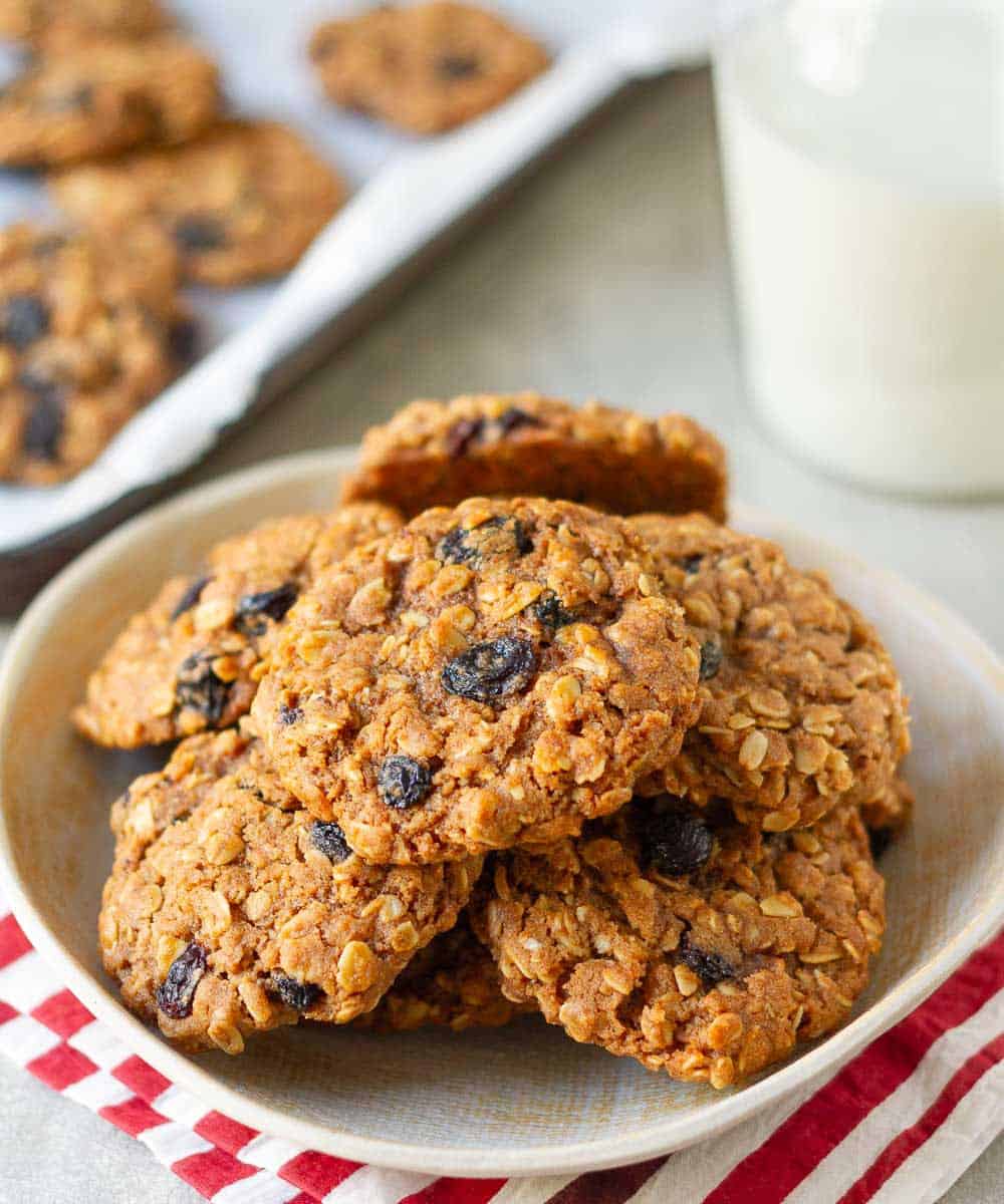 Family Favorite Oatmeal Raisin Cookies Recipe