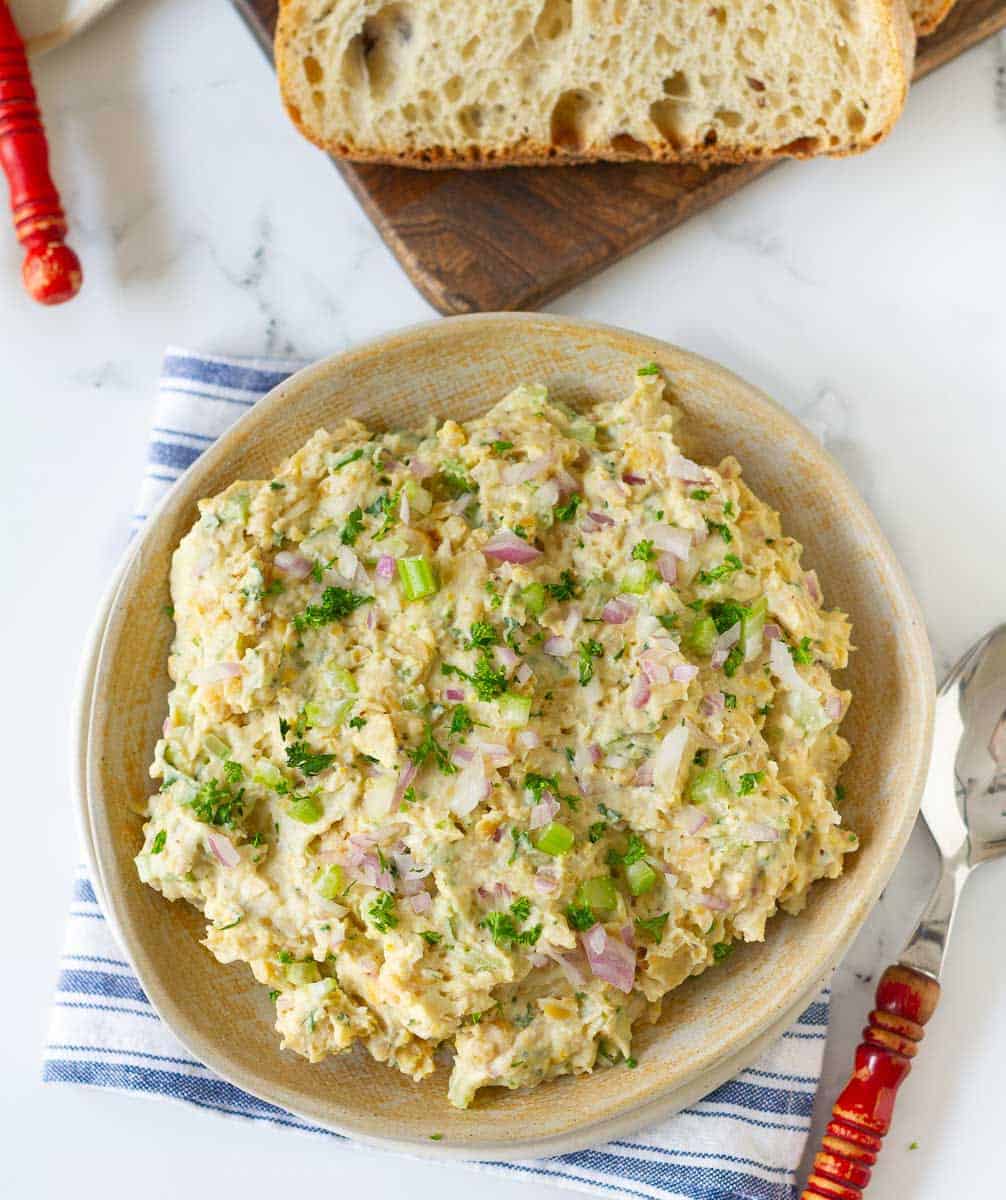 The Easiest Smashed Chickpea Salad